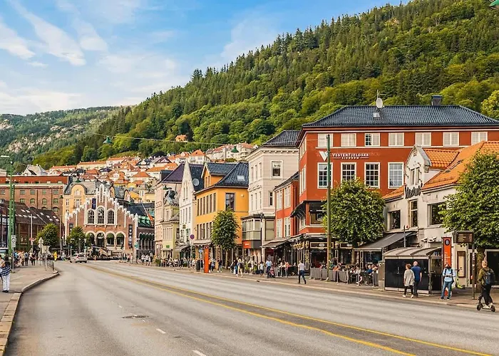 Dinbnb Apartments I The Bryggen Experience I Enjoy Life With Friends & Family