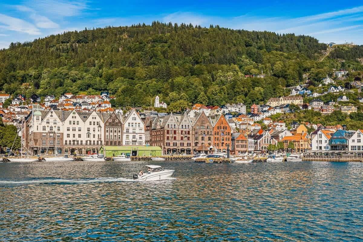 Dinbnb I The Bryggen Experience I Enjoy Life With Friends & Family Apartamento Bergen