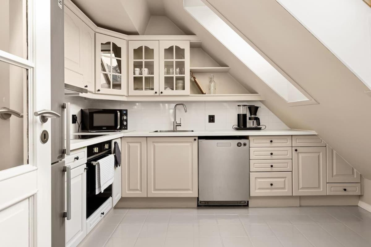 Dinbnb I The Bryggen Experience I Enjoy Life With Friends & Family Apartamento *